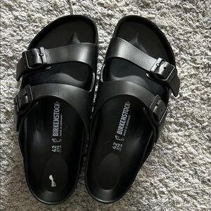 Brand New Never Worn Birkenstock Classic Black Slides - no box.